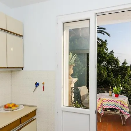 Iveta - One Bedroom Apartman *